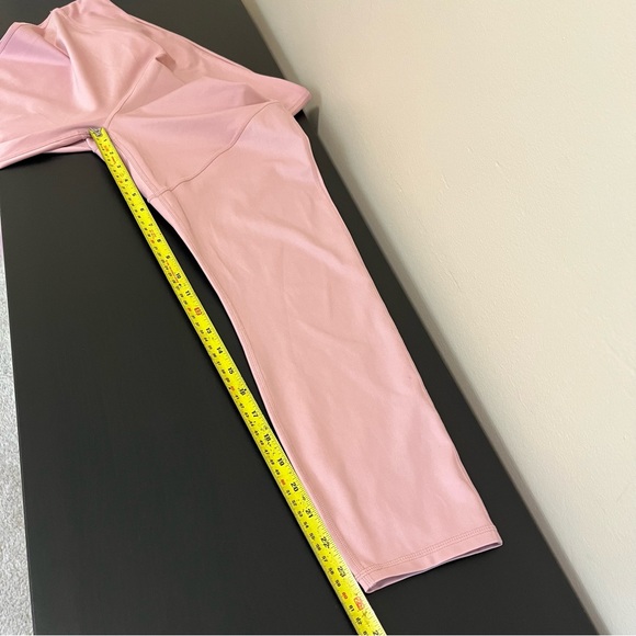 Fabletics Salar Statement Ultra Cool Rosebloom Shine Leggings - Picture 10 of 12